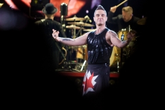 Robbie Williams Heavy Entertainment