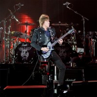 Richie Sambora of Bon Jovi photo by Damien Loverso Richie Sambora of Bon Jovi photo by Damien Loverso, Noise11, Photo