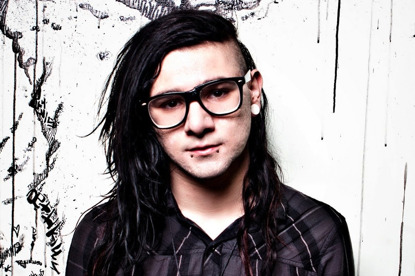 Skrillex Set To Knock Kylie From Top Of Chart MIDWEEK ...