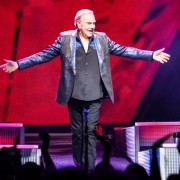 Neil Diamond performs in Melbourne at Rod Laver Arena on Tuesday 27 October 2015. Photo Ros O'Gorman