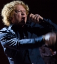 Simply Red Photo by Ros O'Gorman