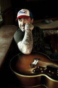 Aaron Lewis