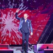 Neil Diamond performs in Melbourne at Rod Laver Arena on Tuesday 27 October 2015. Photo Ros O'Gorman