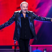 Neil Diamond performs in Melbourne at Rod Laver Arena on Tuesday 27 October 2015. Photo Ros O'Gorman