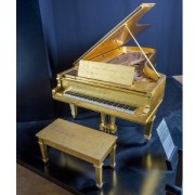 Elvis Presley Gold Leaf Piano, music news, noise11.com