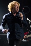Simply Red perform at the Palais Theatre in St Kilda Melbourne on Tuesday 16 February 2016.