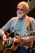 Yusuf - Cat Stevens at Rod Laver Arena Melbourne on Monday 27 November 2017. Photo by Ros O'Gorman