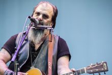 Steve Earle AWITG on Friday 17 November 2017. Photo by Ros O'Gorman