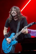 Dave Grohl Foo Fighters at Etihad Stadium on Tuesday 30 January 2018. Photo by Ros O'Gorman