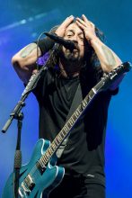 Dave Grohl Foo Fighters at Etihad Stadium on Tuesday 30 January 2018. Photo by Ros O'Gorman