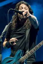 Dave Grohl Foo Fighters at Etihad Stadium on Tuesday 30 January 2018. Photo by Ros O'Gorman