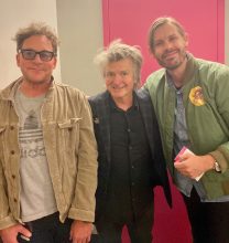 Neil Finn manager Carl Stubner, Neil Finn and BMG MD Heath Johns