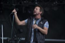 Eddie Vedder of Pearl Jam photo by Ros O'Gorman
