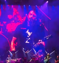 Dave Grohl at Foo Fighters Geelong show photo