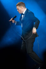 Michael Buble at Rod Laver Arena, photo Ros O'Gorman