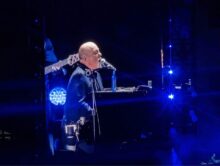 Billy Joel at the MCG 10 December 2022 photo by Bron Robinson 3