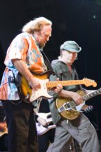 Stephen Stills and Neil Young photo by Ros O'Gorman