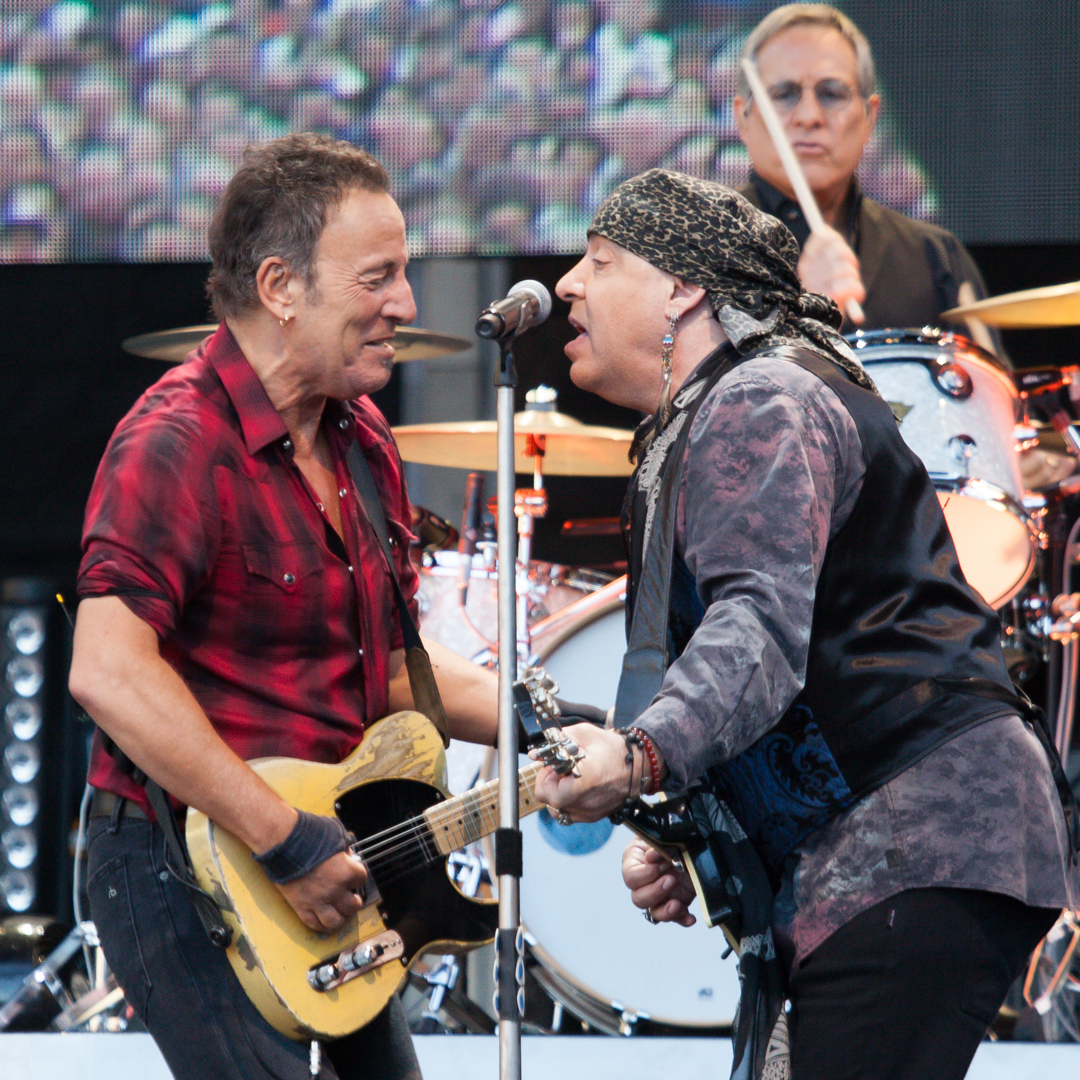 Bruce Springsteen Updates Fans on his Health Issues