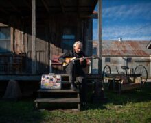 Charlie Musselwhite photo by Rory Doyle