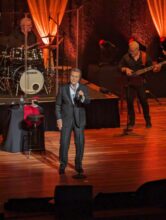 Engelbert in Melbourne by Winston Robinson