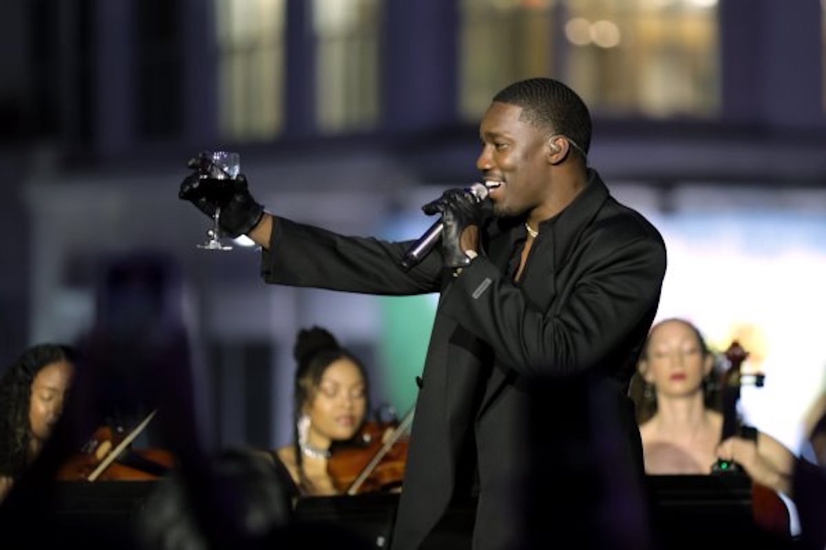 Givenon Givēon Celebrates New Platinum Milestones and Prepares for Dear Beloved ...
