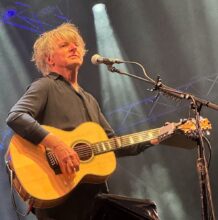 Crowded House And Festival Crowd At Red Hot Summer Berry 2025