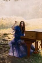 Meg Washington performing Natural Beauty live on tour in Australia