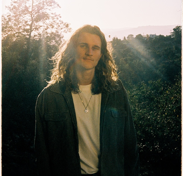 Fletcher Kent announces 2026 Australian tour and releases new single Open To The Light