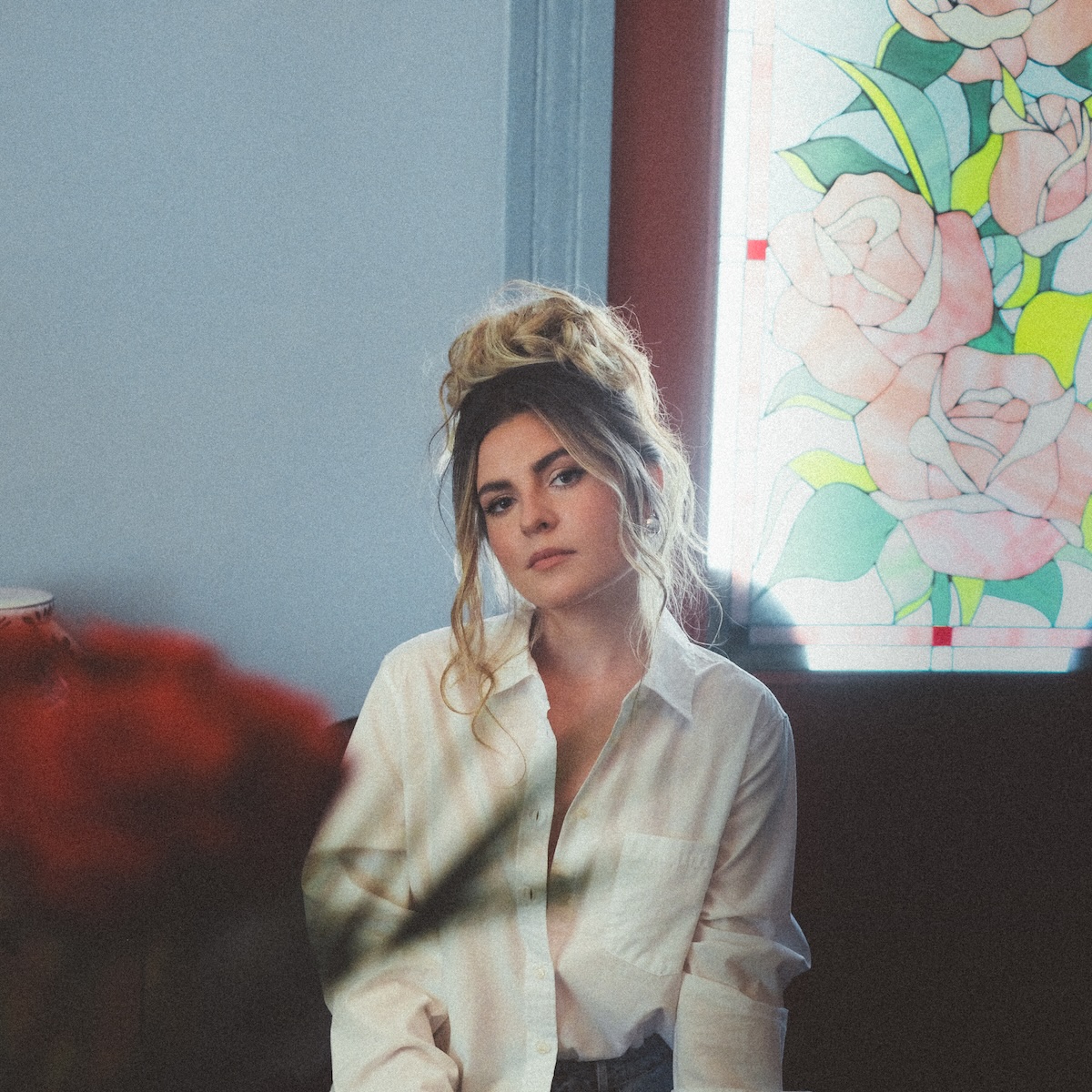 Tenille Arts releases new single Don’t Ruin Flowers through ONErpm partnership