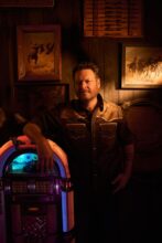 Blake Shelton photo by Robby Klein