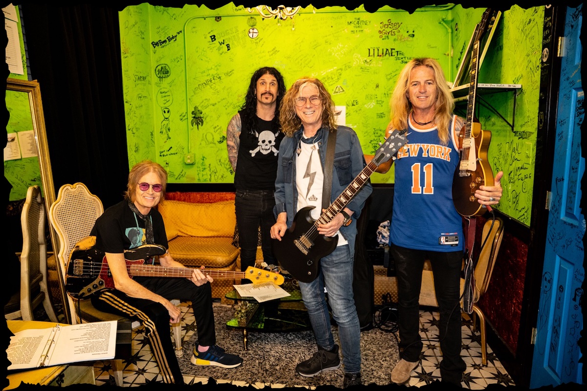 The Dead Daisies with Glenn Hughes