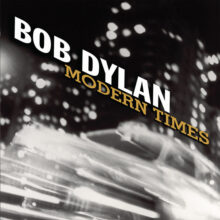 Bob Dylan performing during the Modern Times era