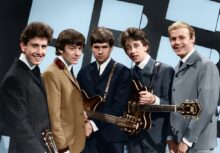The Hollies Tony Hicks and Bobby Elliott performing with the ba