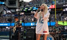 Soundgarden perform Outshined and Spoonman at Lumen Field with Taylor Momsen and Mike McCready