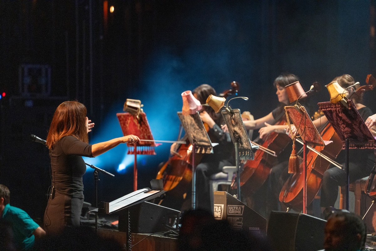 Lily Allen performs West End Girl with Dallas Minor Sextet opening